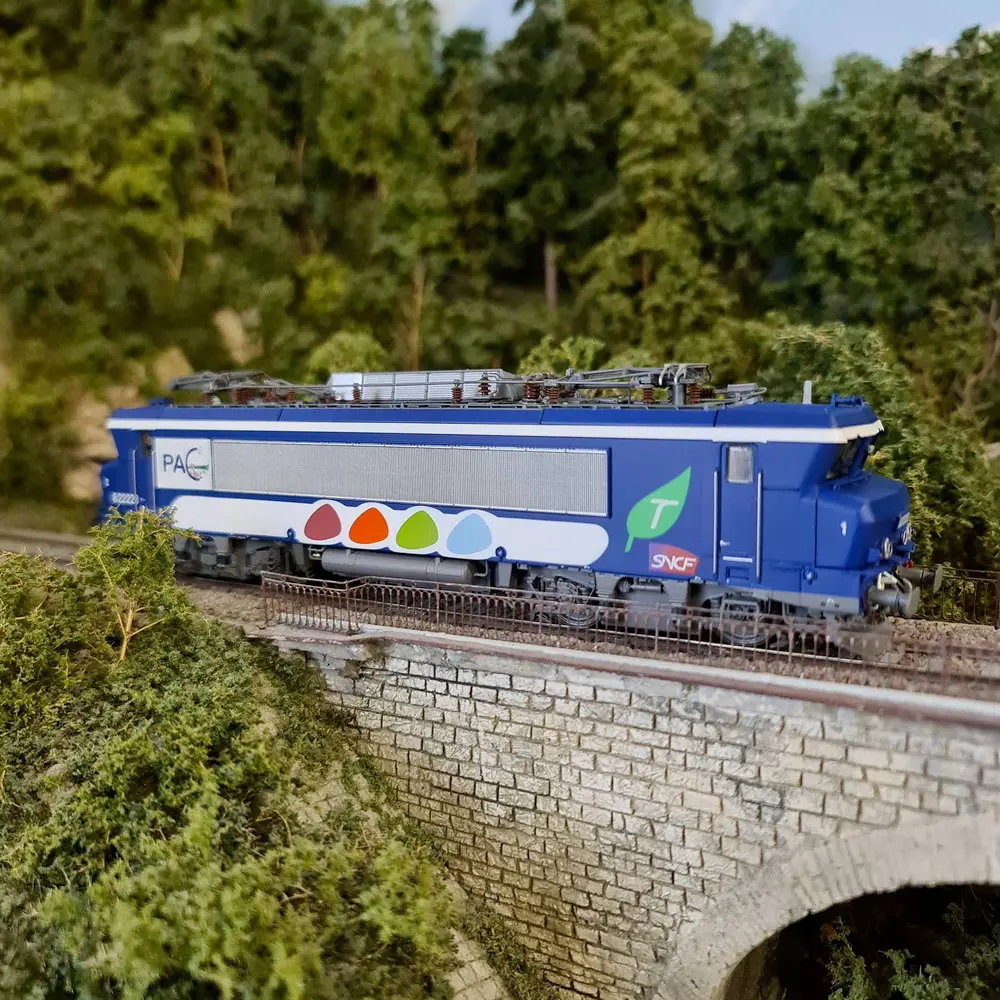 Locomotive électrique BB 22223 - LS MODELS 11055S - HO 1/87 - SNCF - EP VI - 4