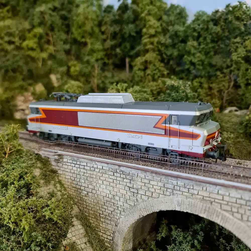 Locomotive électrique BB 15020 - LS Models 10492S - HO 1/87 - SNCF - Ep IV - Digital sound - 2R - 5