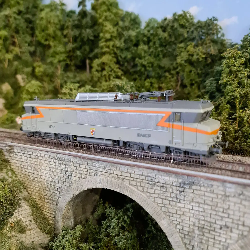 Locomotive Électrique BB 15040 - LS MODELS 10481S - HO 1/87 - SNCF - EP V - 5