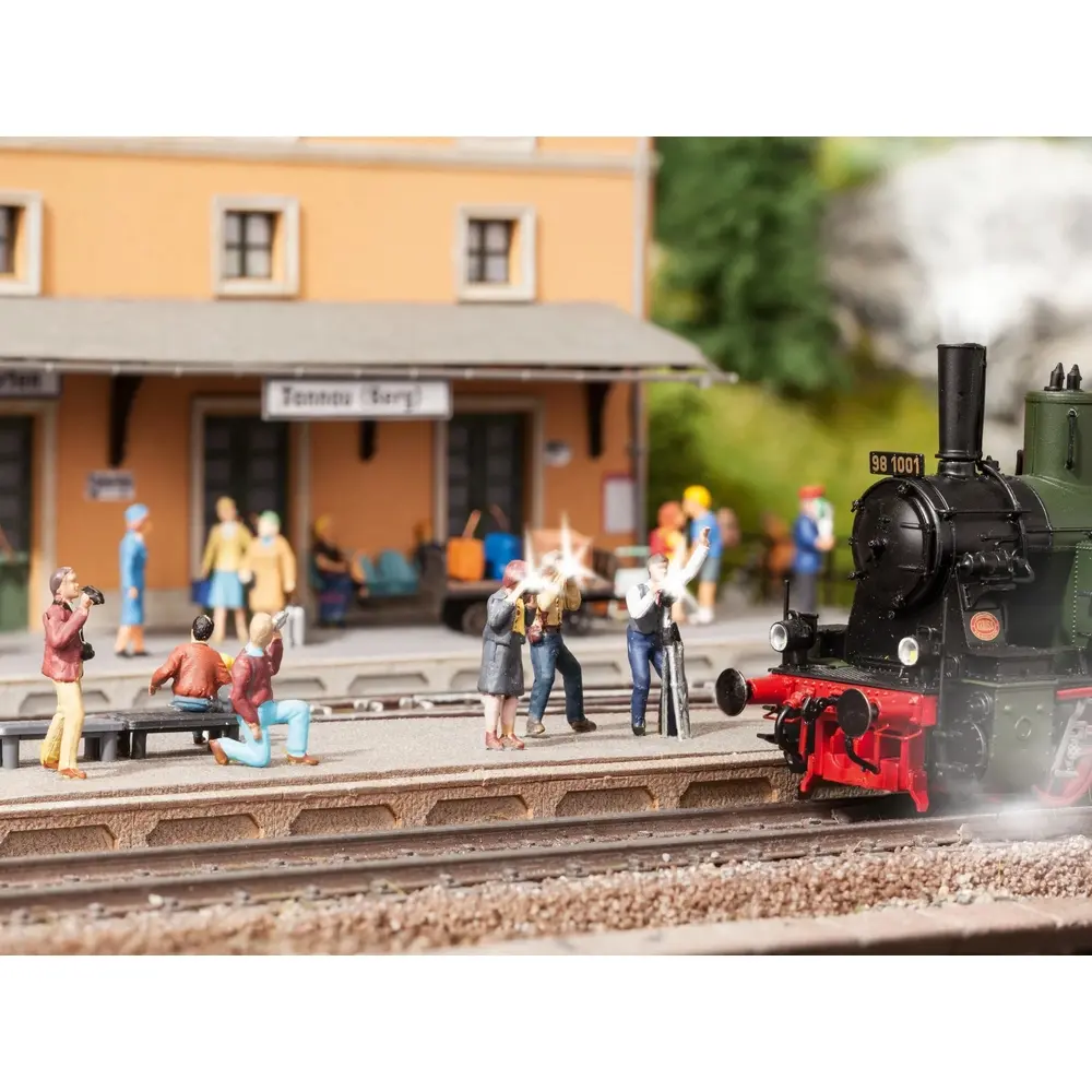 Pack de 6 photographes et 1 trépied NOCH 36571 - N : 1/160 - 2