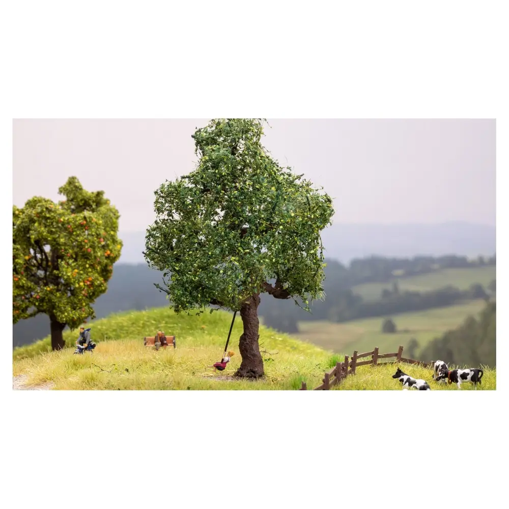 Grand Arbre avec balançoire motorisée & fille NOCH 21769 - N 1/160 - 120 mm - 2
