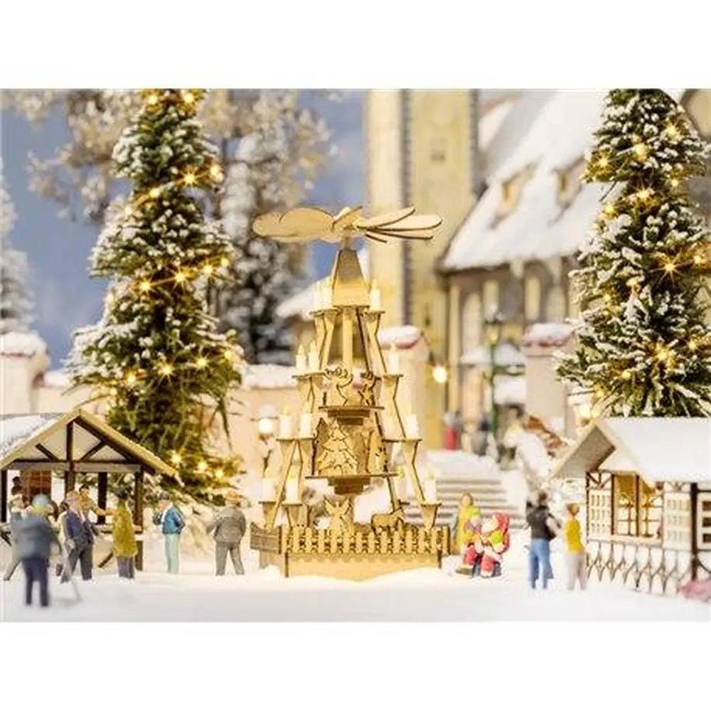 Pyramide du marché de Noël - NOCH 14395 - HO 1/87 - 45x45x90 mm - 2