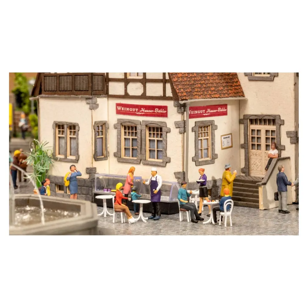 Lot de 6 personnages au café avec accessoires NOCH 16245 - HO 1/87 - 2