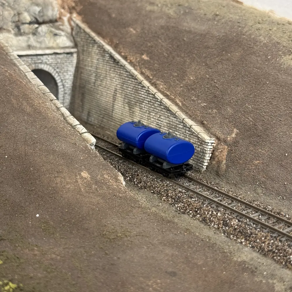 2 wagons citernes bleus - Minitrains 5111 - HOe 1/87 - 2R - 5