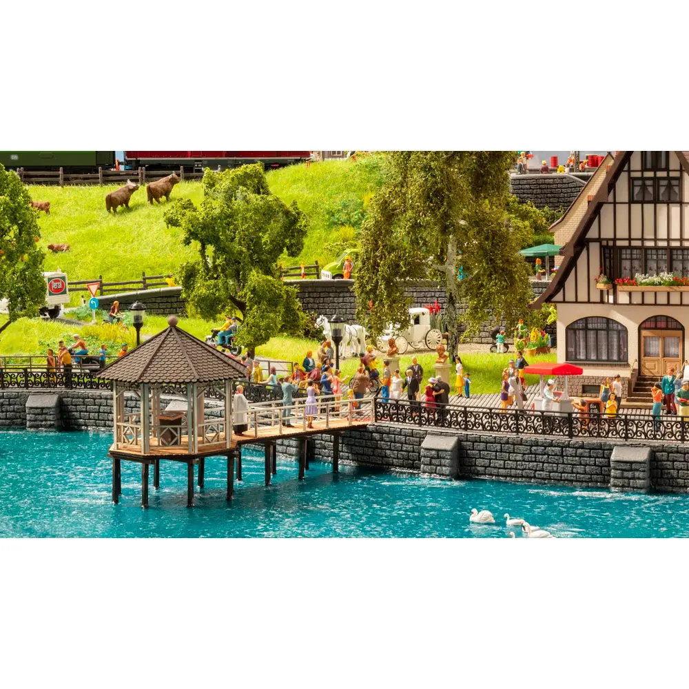 Un pavillon événementiel NOCH 14619 - N 1/160 - 68x28x39 mm - 4