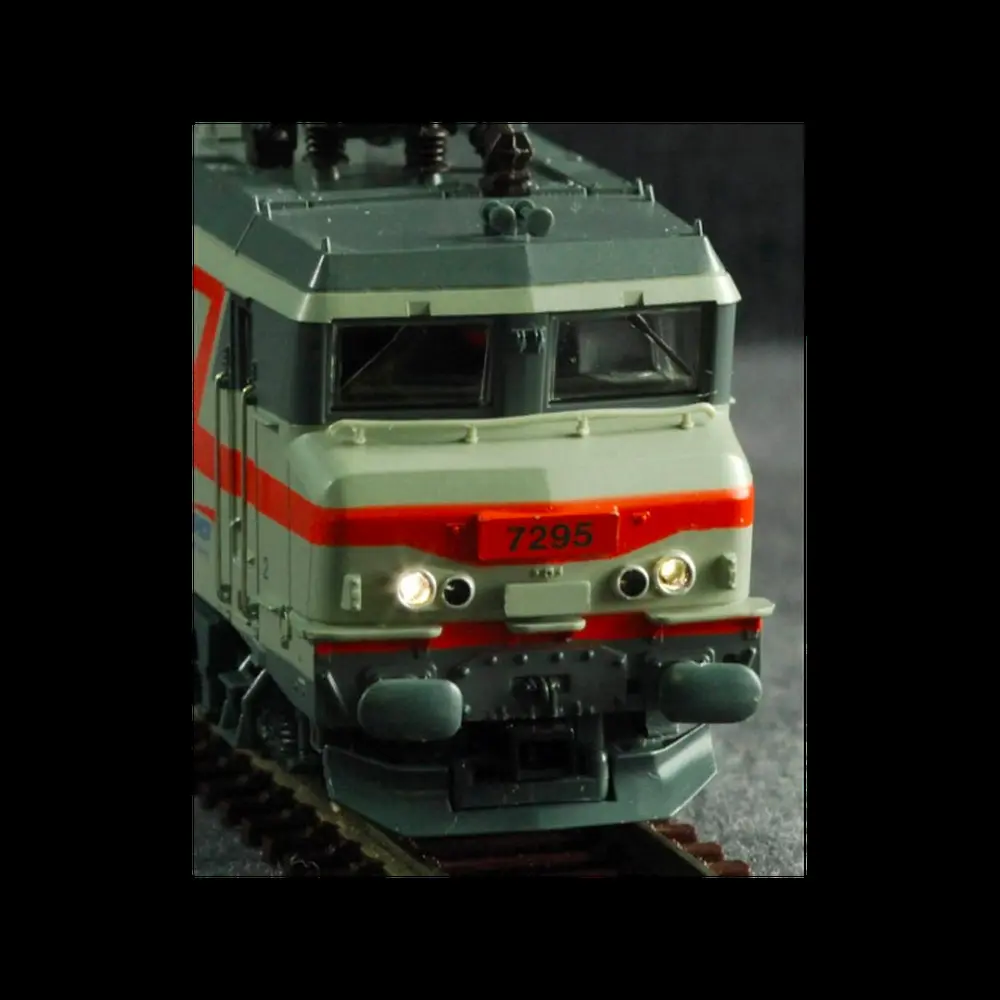 Kit éclairage LED - Distrimodel MPEL103K - pour locomotives Jouef & Rivarossi - 4