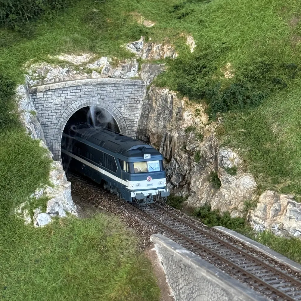 Locomotive diesel CC 70002 - Ree Modèles CC70002SAC - HO 1/87 - SNCF - Ep III - Digital sound + fumée - 3R - 13