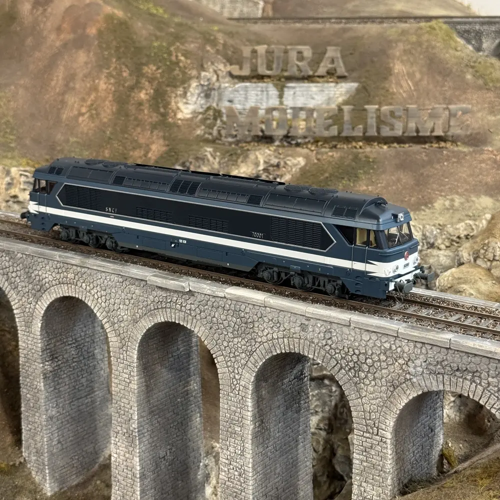Locomotive diesel CC 70001 - Ree Modèles CC70001 - HO 1/87 - SNCF - Ep III - Analogique - 2R - 14