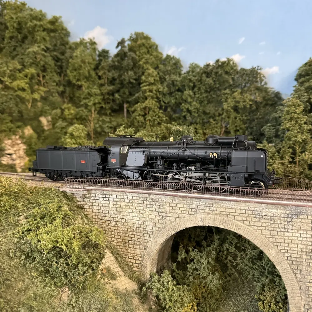 Locomotive 5-141 E 234 "Grenoble" Analogique REE MODELES MB128 - SNCF - HO 1/87 - 4