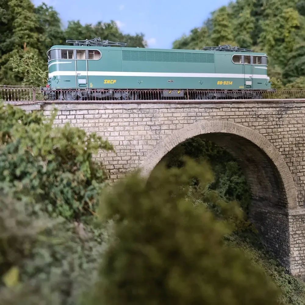 Locomotive électrique BB 9214 - REE Modèles MB084 - HO : 1/87 - SNCF - EP IV - 7