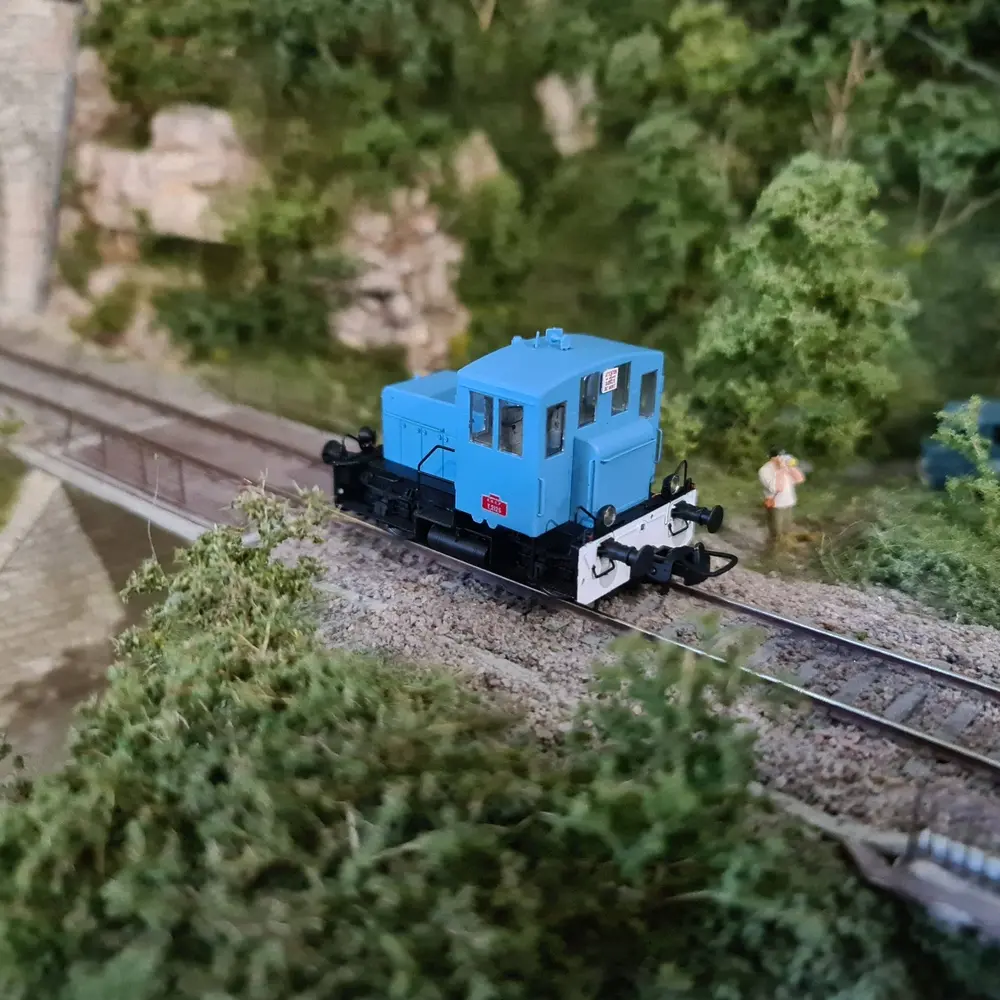 Locotracteur Y-2126 bleu "Industriel" Analogique REE MODELES MB149 - SNCF - 5