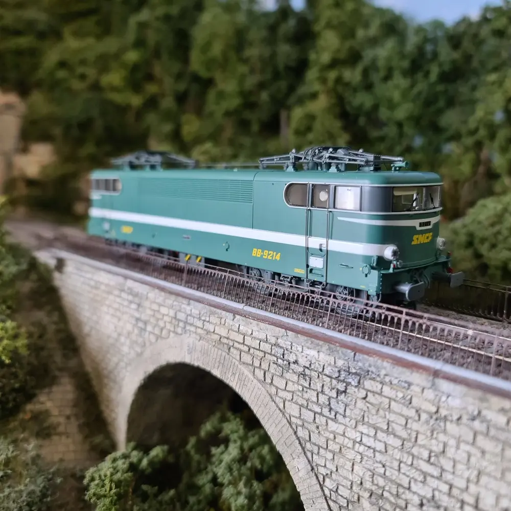Locomotive électrique BB 9214 - REE Modèles MB084 - HO : 1/87 - SNCF - EP IV - 6