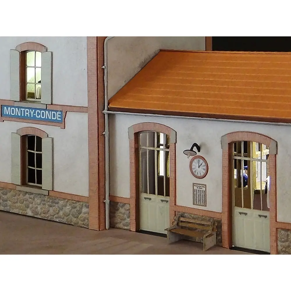 Halte EST (Montry-Condé) - Régions et Compagnies GAR706 - HO 1/87  - 2