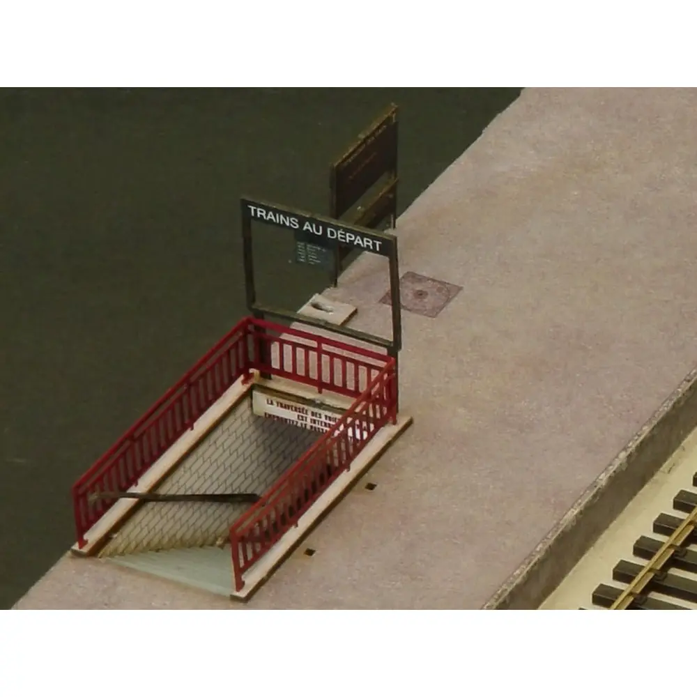 Deux Entrées de Passage Souterrain (rambardes métalliques) - Régions et Compagnies GAR004 - HO 1/87 - 3