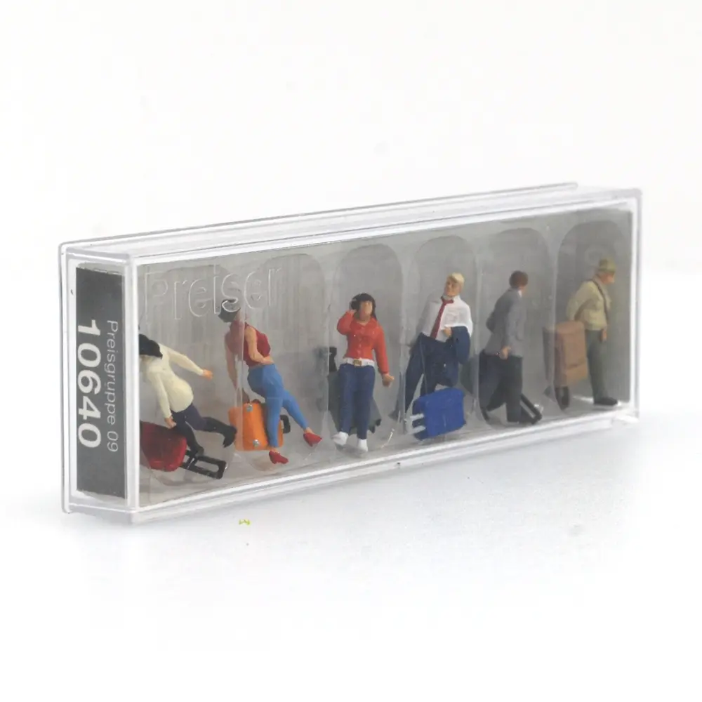6 voyageurs marchant avec des valises à roulettes - PREISER 10640 - HO 1/87 - 2