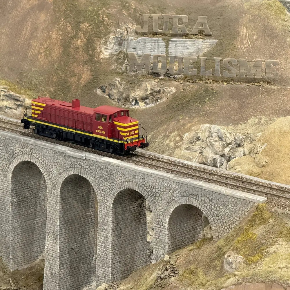 Locomotive Diesel 856 - Soute 5000L - ACC SON - REE MODELES JM016SAC - CFL - HO Ep IV-V - 5