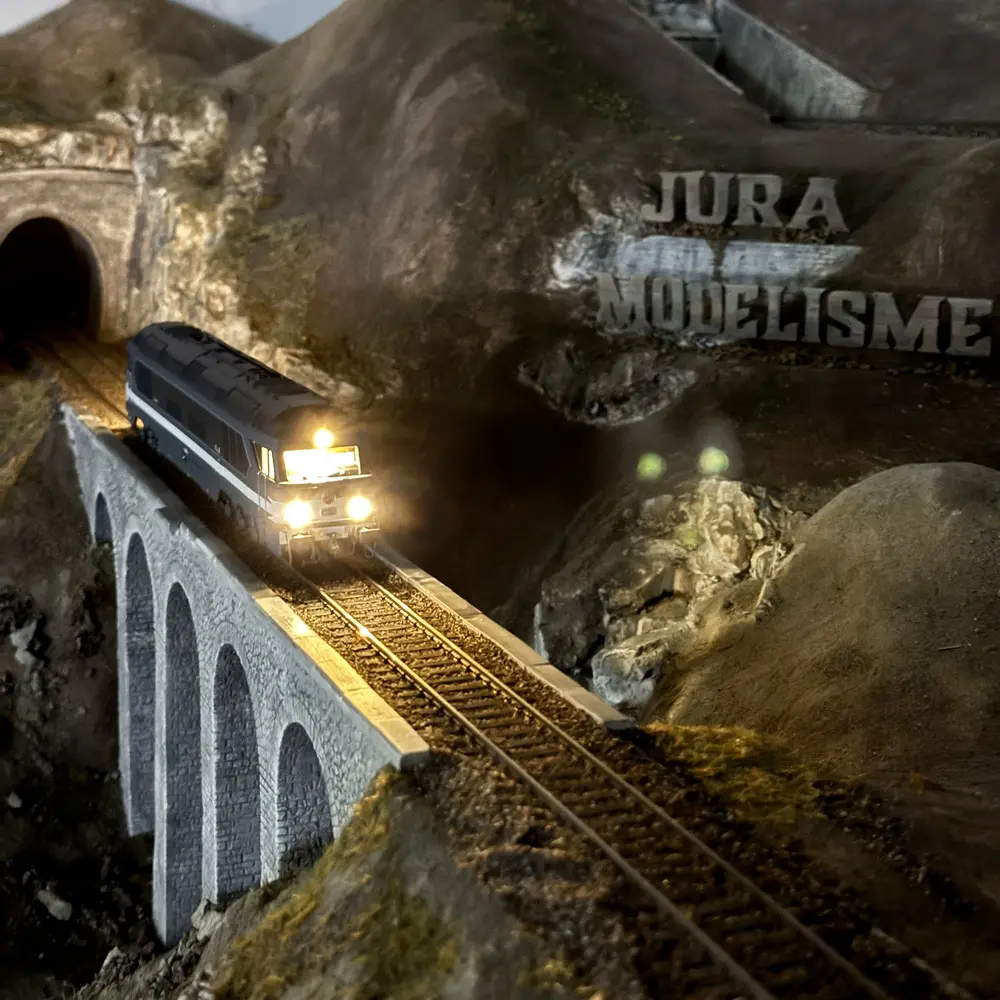 Locomotive diesel CC 70001 - Ree Modèles CC70001S - HO 1/87 - SNCF - Ep III - Digital sound fumigène - 2R - 18