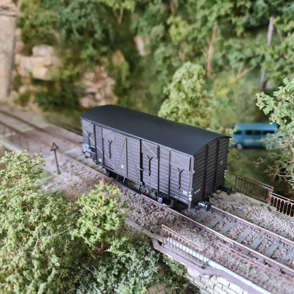 Wagon COUVERT OCEM 19 "OUEST" REE MODELES WB690 - SNCF - HO 1/87 - EP III B - 4