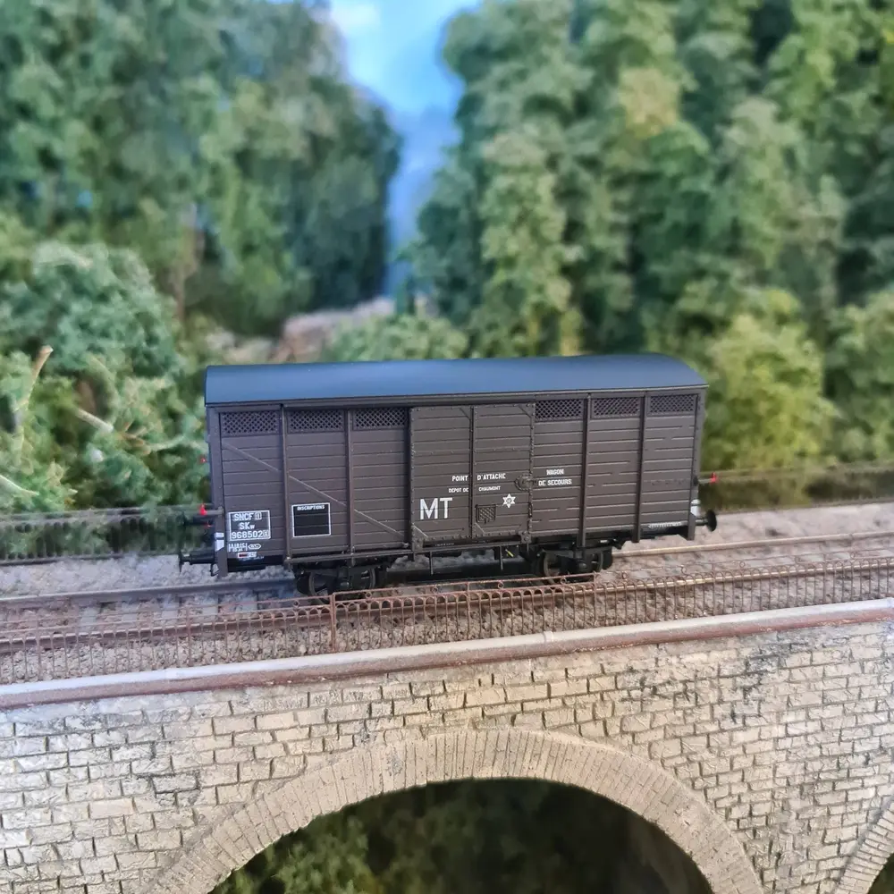 Wagon couvert ex-10T PLM "MT" REE Modèles WB742 - HO 1/87 - SNCF - EP III - 3