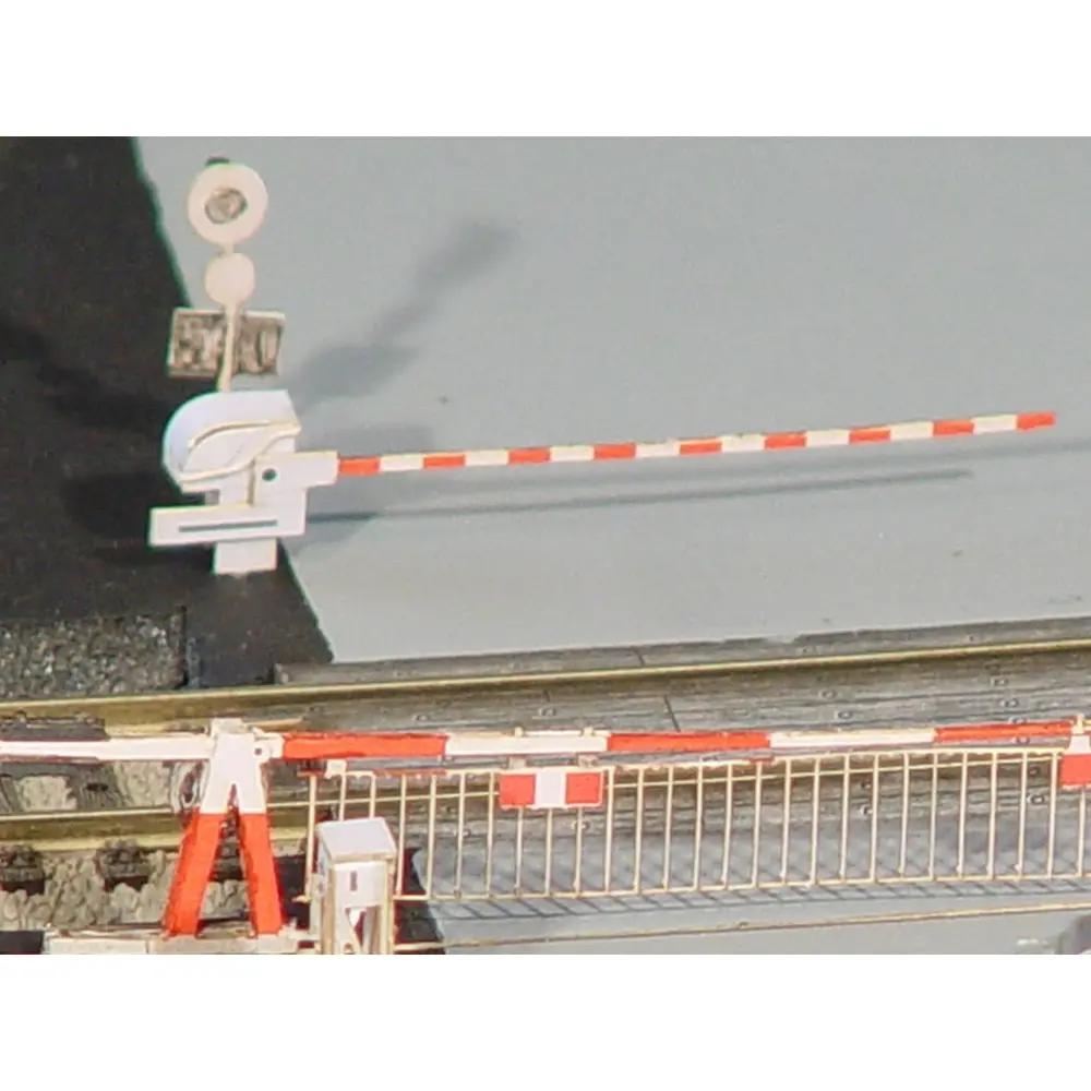 2 Barrières PN Oscillantes + 2 Automatiques - Régions et Compagnies VOI003 - HO 1/87  - 2