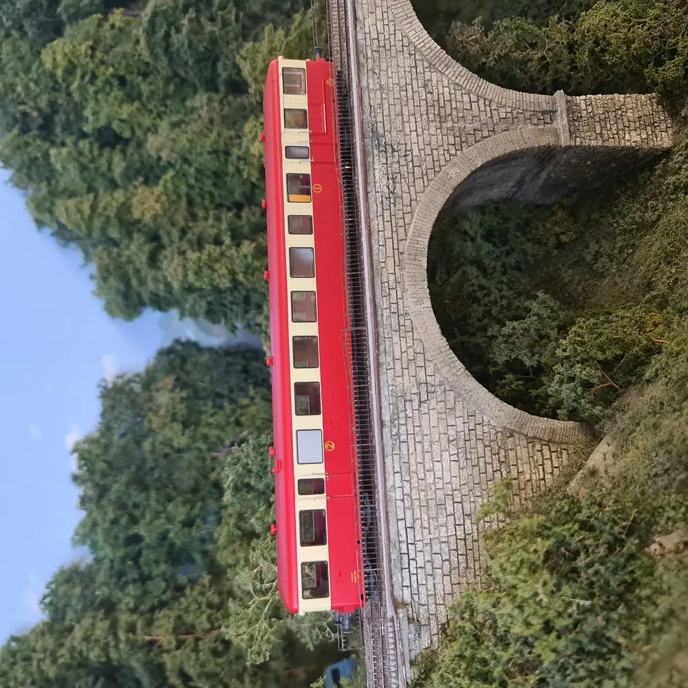 Remorque XR-7487 Rouge/Crème "LILLE" REE MODELES VB444 - SNCF - HO 1/87 - EP IV - 5