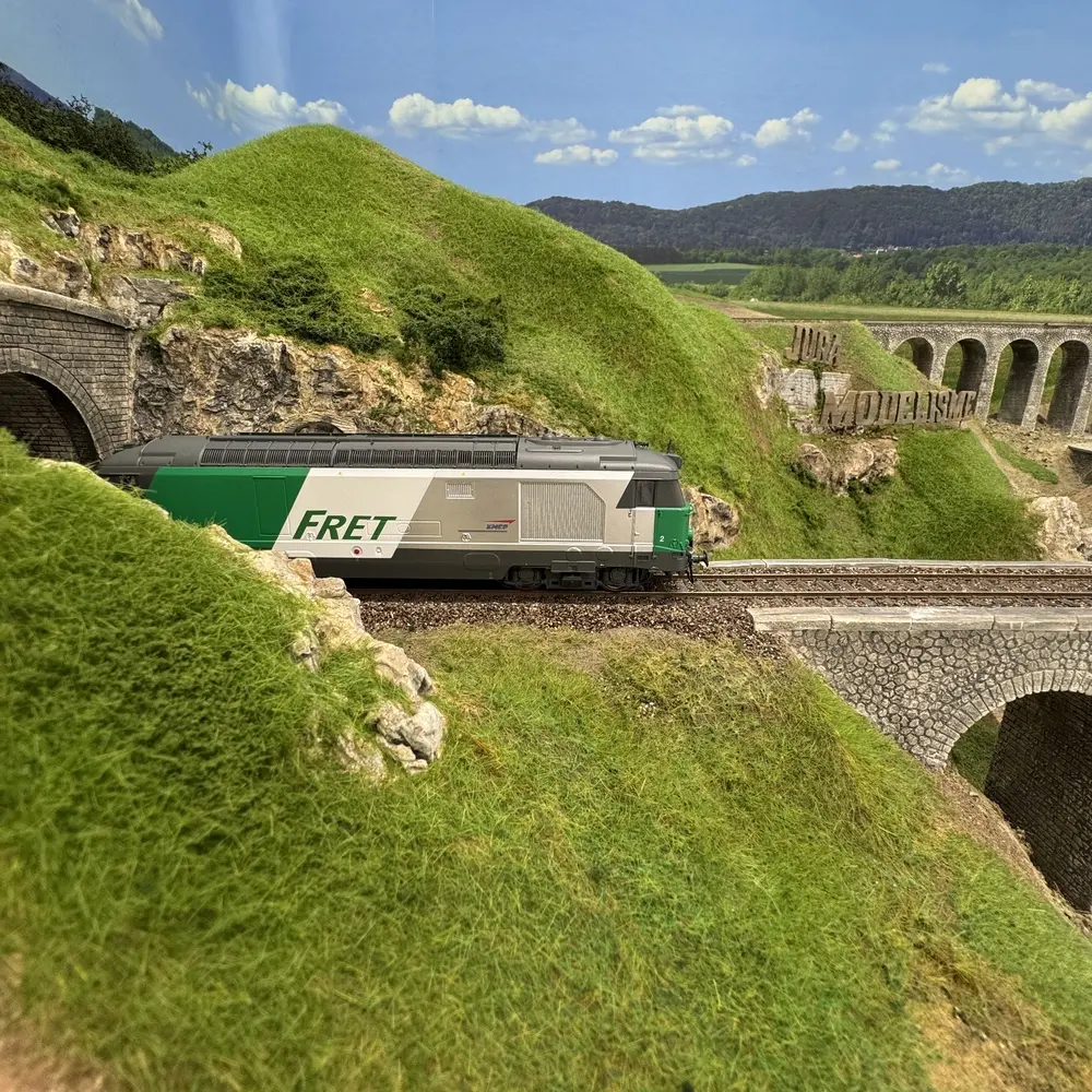 Locomotive diesel BB 67471 Fret - Ree Modèles MB241 - HO 1/87 - SNCF - Ep V - Analogique - 2R - 6