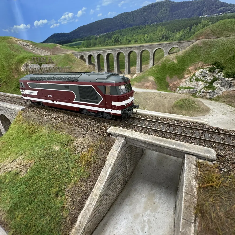 Locomotive diesel BB 67613 Capitole CMR - Ree Modèles MB243 - HO 1/87 - SNCF - Ep VI - Analogique - 2R - 5