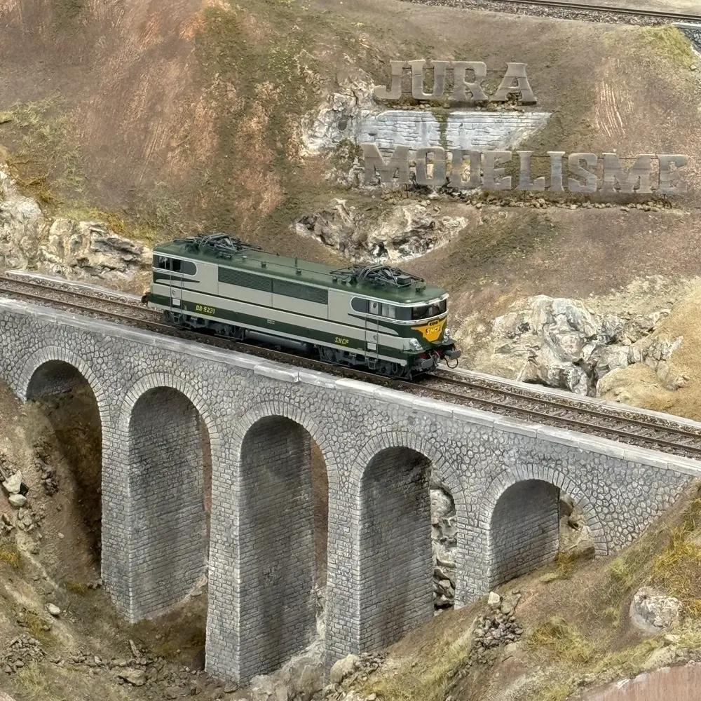 Locomotive électrique BB 9231 livrée "Arzens" - Ree Modèles MB196 - HO 1/87 - SNCF - Ep IV-V - Analogique - 2R - 5