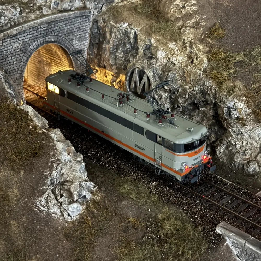 Locomotive électrique BB 16028 - ACC SON - REE Modèles MB207SAC - HO - SNCF - EP V - 7