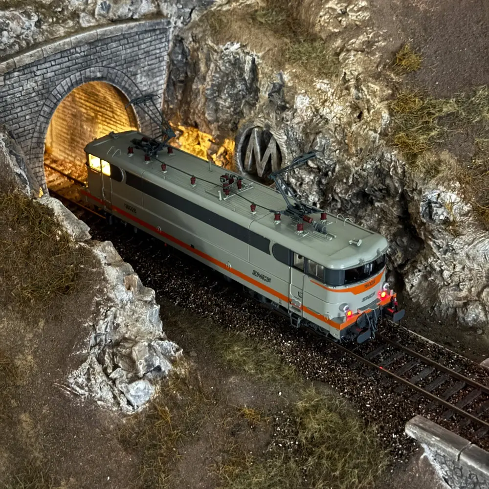 Locomotive électrique BB 16028 - DCC SON - REE Modèles MB207S - HO - SNCF - EP V - 7