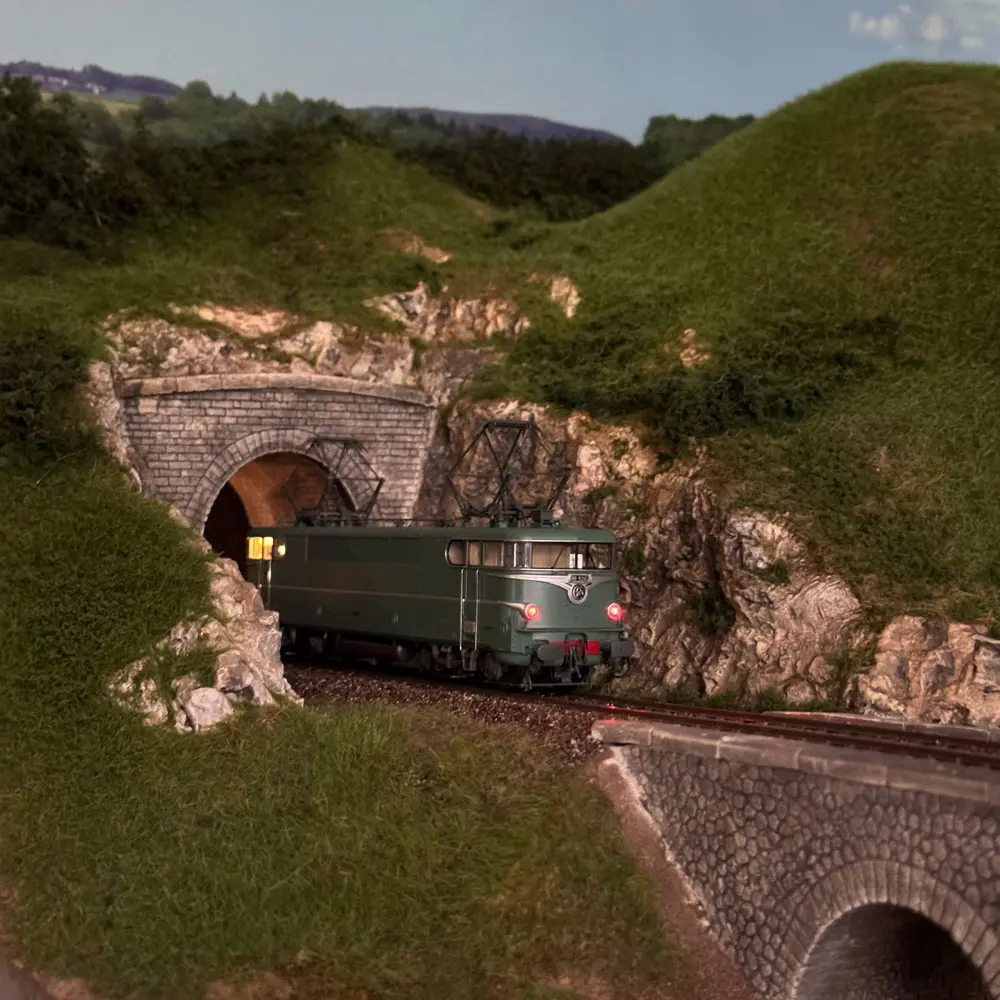 Locomotive électrique BB 9216 - DCC SON - REE Modèles MB202S - HO - SNCF - EP IV - 7