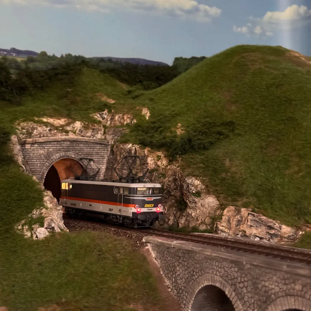 Locomotive électrique BB 9282 - Ree Modèles MB205S - HO 1/87 - SNCF - Ep IV-V - Digital sound - 2R - 7