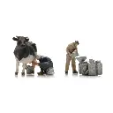 Agriculteurs traitant une vache, prêt à l'emploi - Artitec 5120017 - TT 1/120 - 2