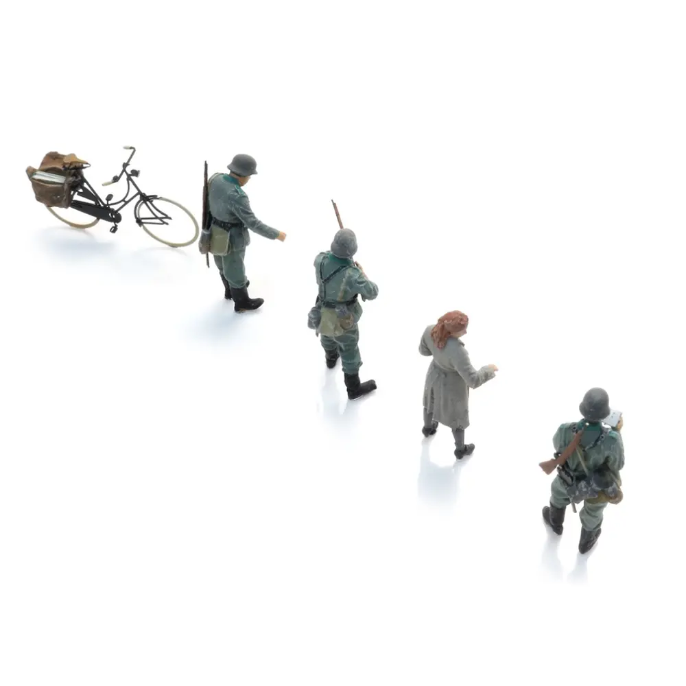 Poste de contrôle de la Wehrmacht & femme à vélo - 4 personnages - ARTITEC 5720007 - 1/72 - 4