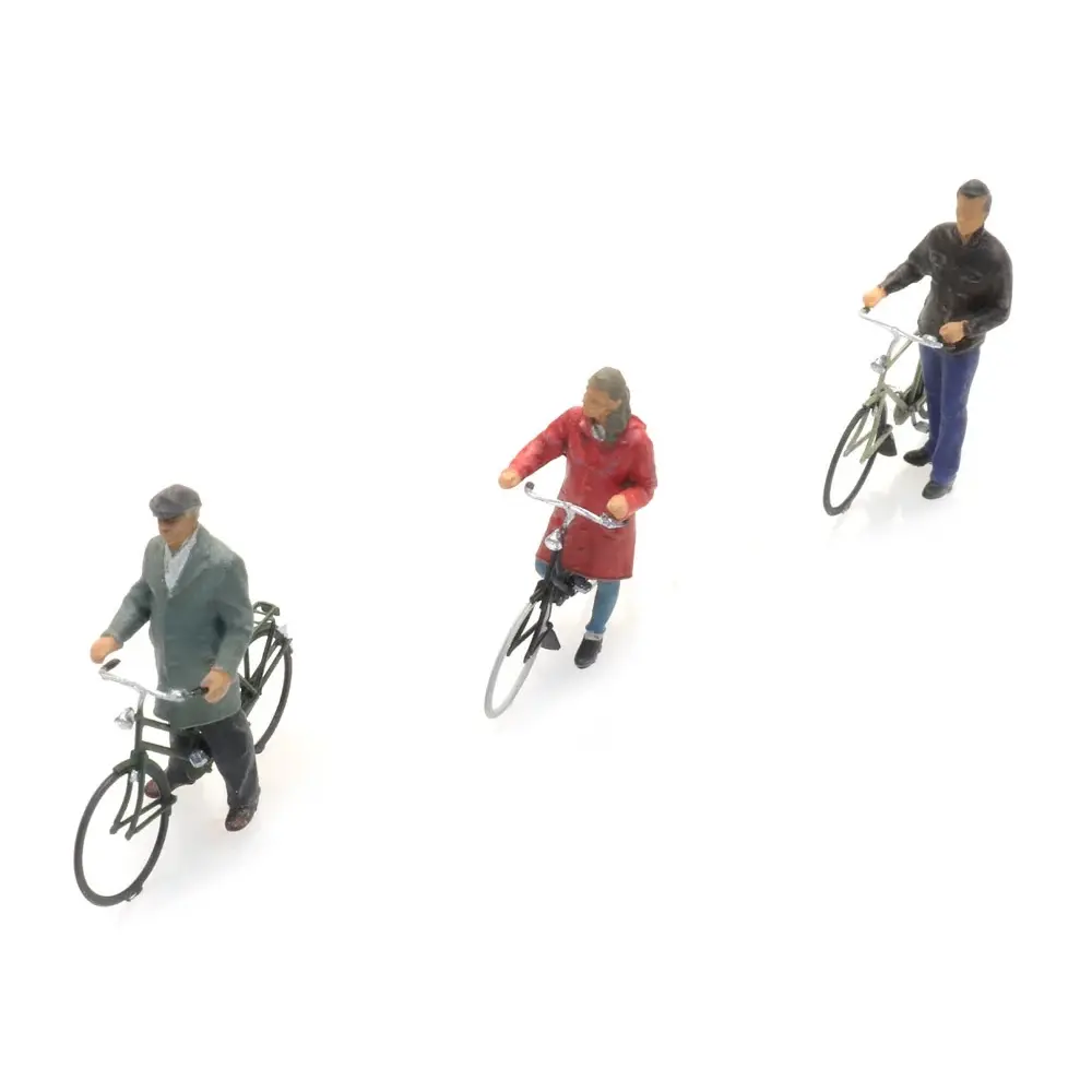 3 cyclistes qui attendent - Artitec 5870018 - HO 1/87 - 3