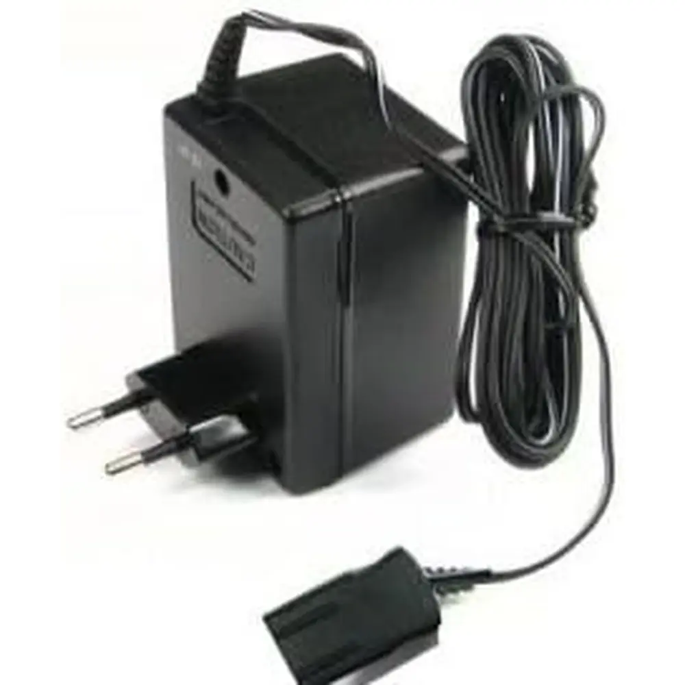 Transformateur Analogique Polyvalent - Scalextric P9401 - 15V 1.2A - Prise UE - 2