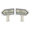 Lot de  2 panneaux Michelin d'indication de lieux : Gare Marchandises - SAI 8413 - HO 1/87 - 2