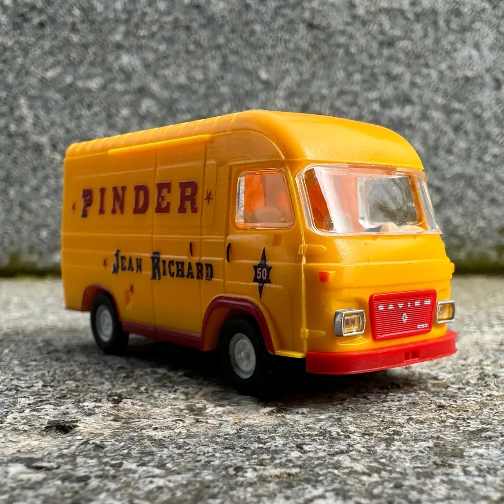 Fourgon Saviem Cirque Pinder Jean Richard - Sai 3912 - HO 1/87 - 2