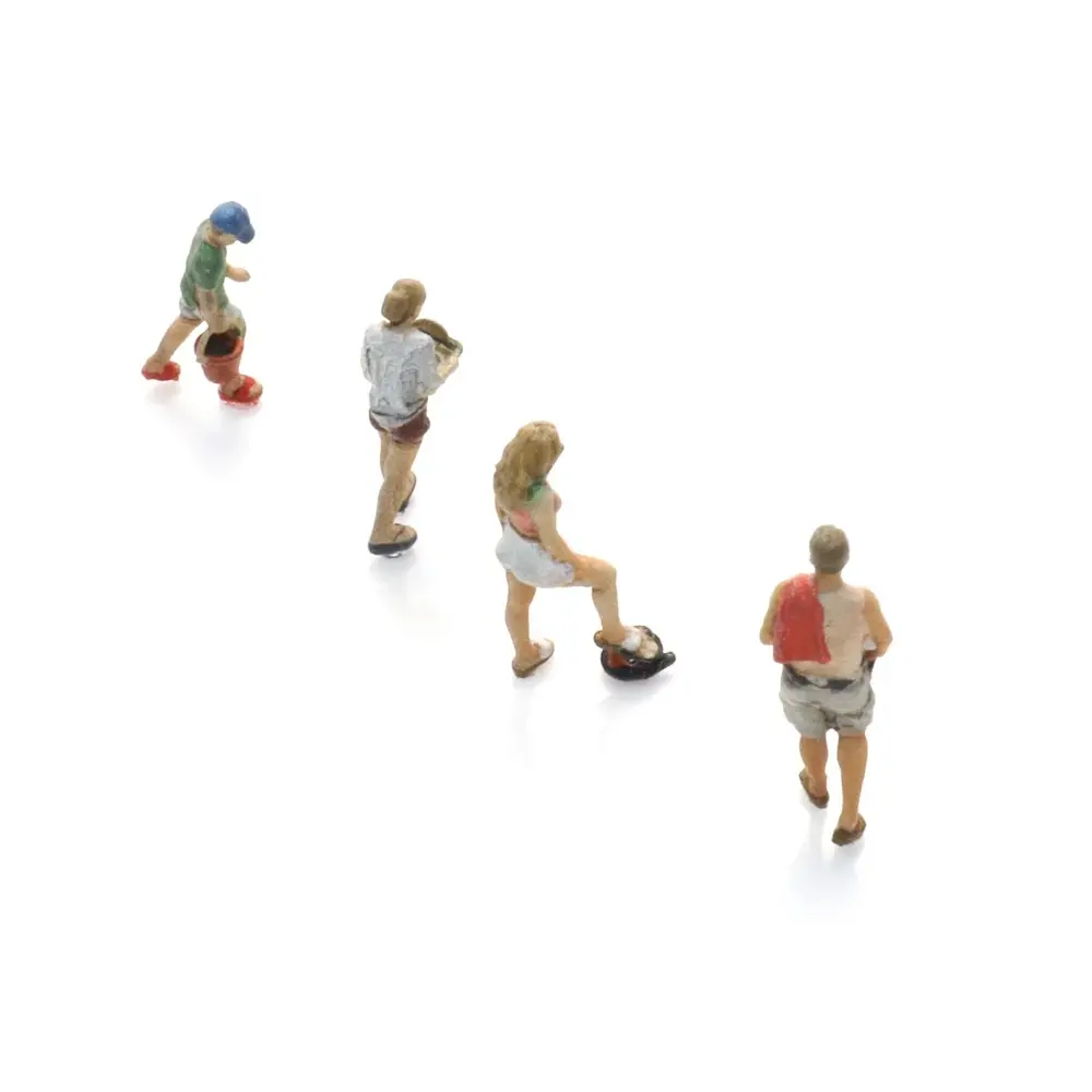 Lot de 4 personnages faisant la vaisselle - La vie en camping - ARTITEC 5160014 - N 1/160 - 4