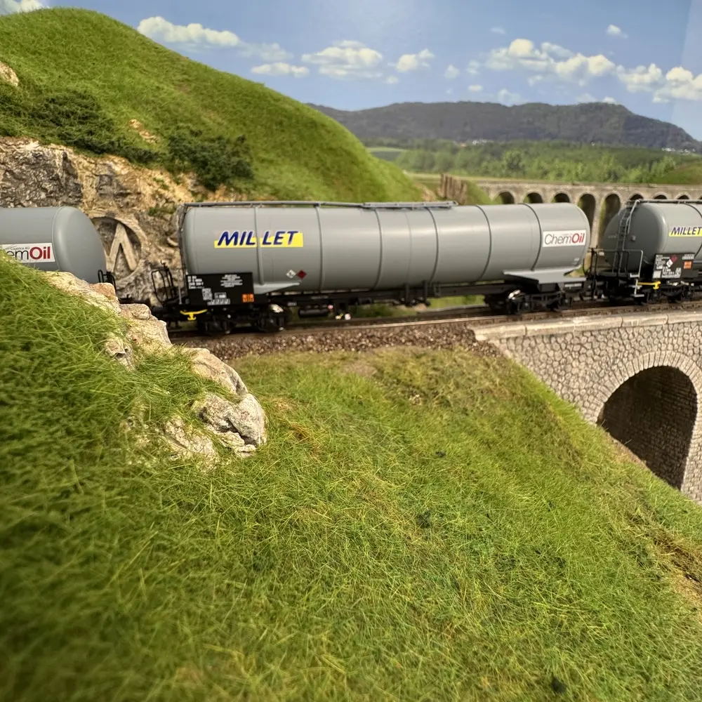 Coffret de 3 wagon-citerne MILLET - Roco 6600091 - HO 1/87 - SNCF - 2R - 7