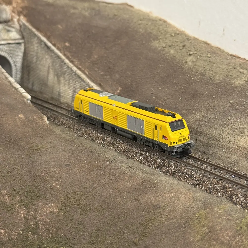 Locomotive diesel BB 75080 Infra, sans moteur - Rocky rail 675080D - N 1/160 - SNCF - Ep VI - 6