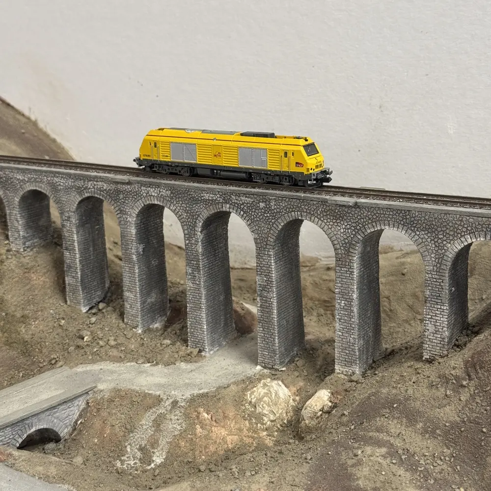 Locomotive diesel BB 75080 Infra, sans moteur - Rocky rail 675080D - N 1/160 - SNCF - Ep VI - 5