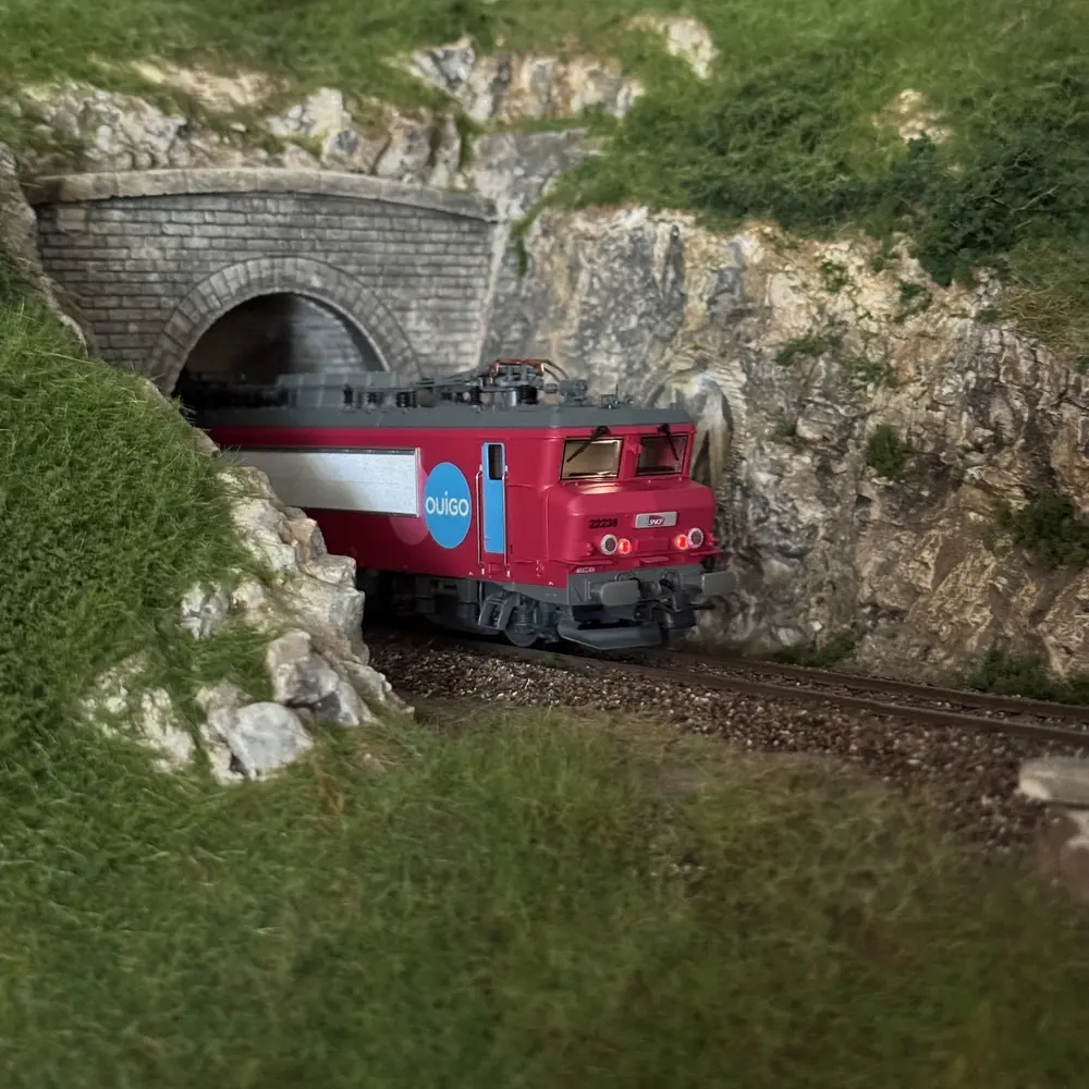 Locomotive électrique BB 22238 Ouigo - Roco 7510013 - SNCF - HO 1/87 - EP. VI - Digital Sound - 2R - 13