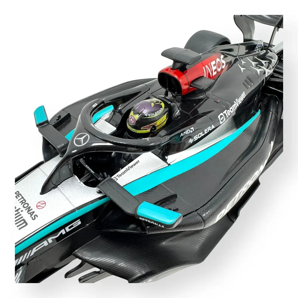 Mercedes AMG Petronas F1 W15 E Performance - Rastar RS10250 - 1/12 - 8