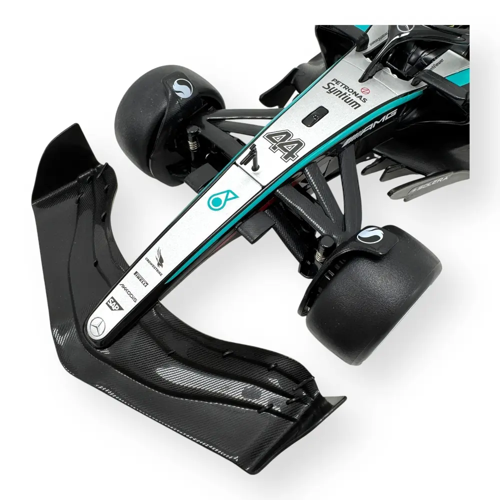 Mercedes AMG Petronas F1 W15 E Performance - Rastar RS10250 - 1/12 - 7