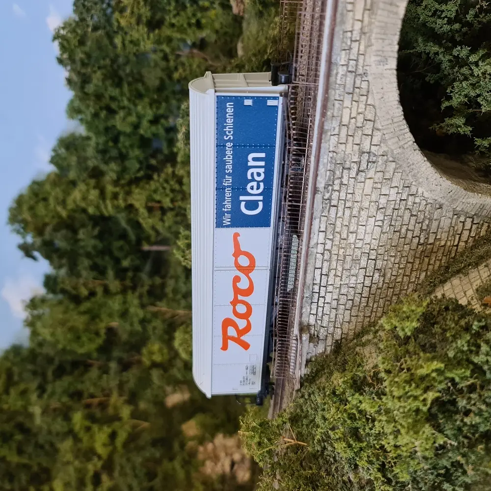 Wagon nettoyeurs de rails Roco 46400 - HO : 1/87 - Roco Clean - 5