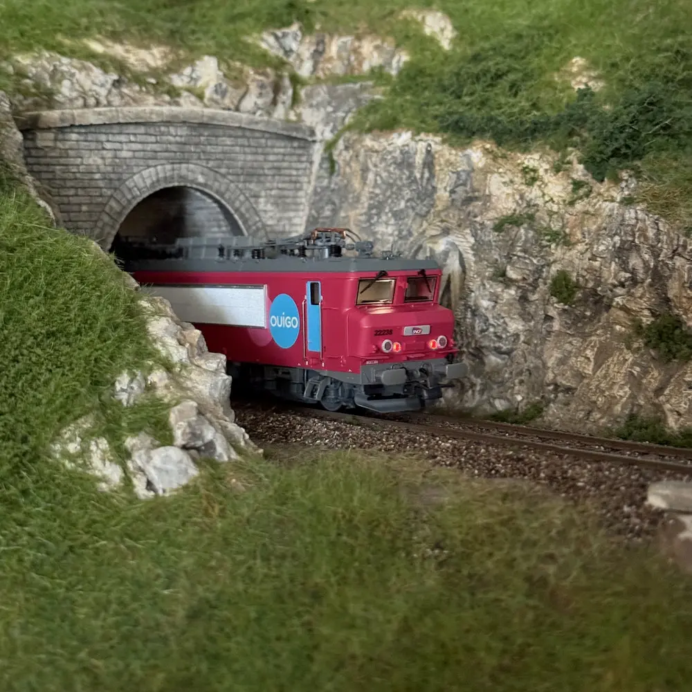 Locomotive électrique BB 22238 Ouigo - Roco 7520013 - SNCF - HO 1/87 - EP. VI - Digital Sound - 3R - 13