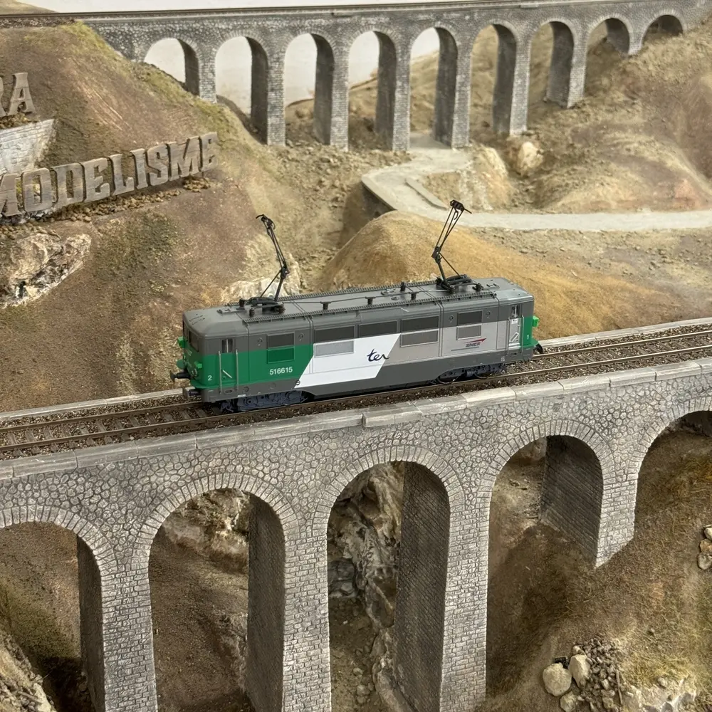 Locomotive électrique BB 516615 livrée FRET TER avec logo casquette - ViTrains 2224 - HO 1/87 - SNCF - Ep V - Analogique - 2R - 7