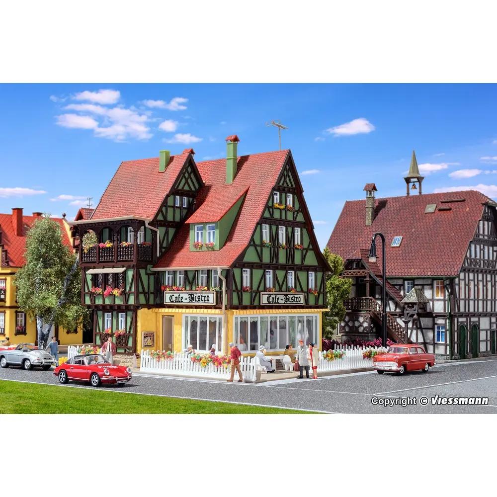 Kit éclairé Café-Bistro aménagé - VOLLMER 43695 - HO 1/87 168x138x155mm - 6