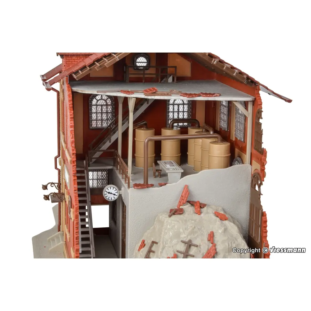 Brasserie en démolition - Vollmer 45621 - HO 1/87 - 340 x 140 x 300 mm - 3